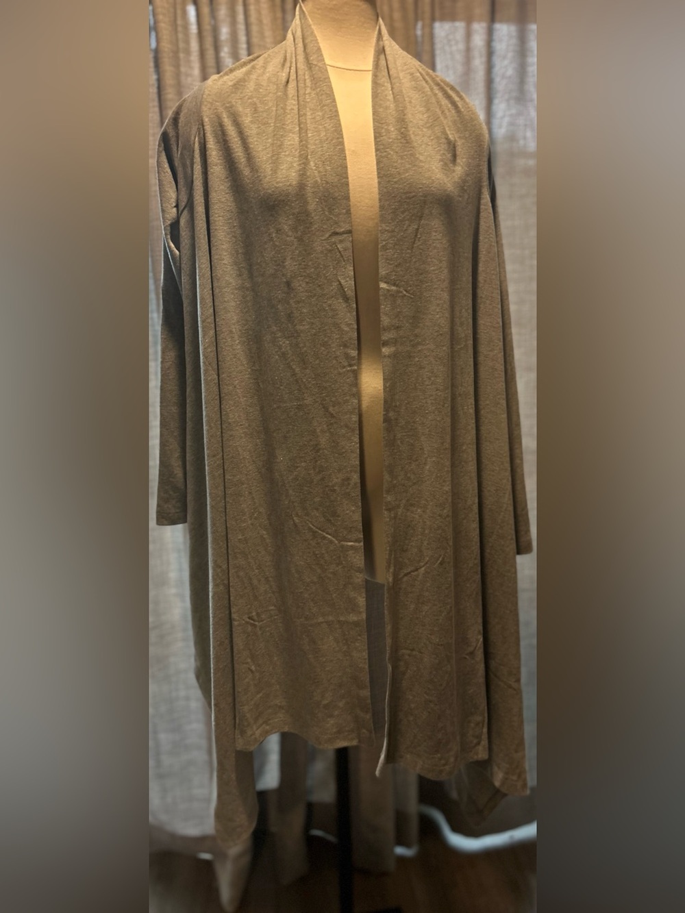 HUE Open-Front Drape Cardigan in Grey